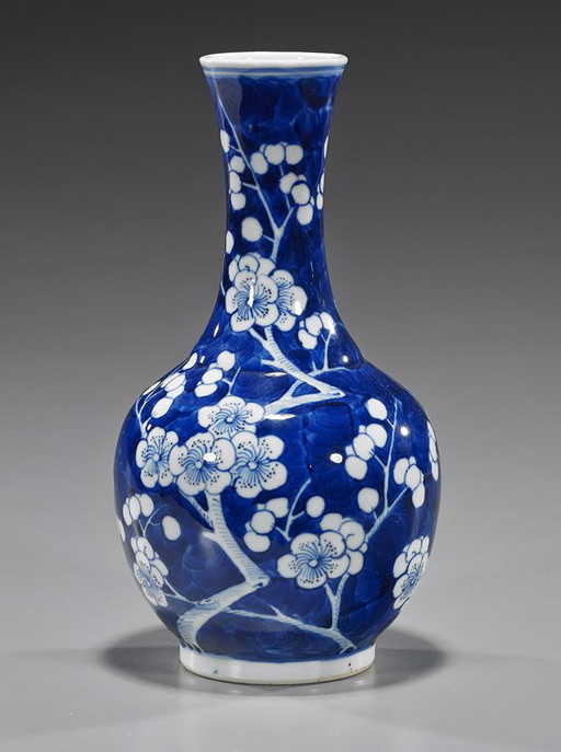 Antique Chinese Blue & White Porcelain Vase