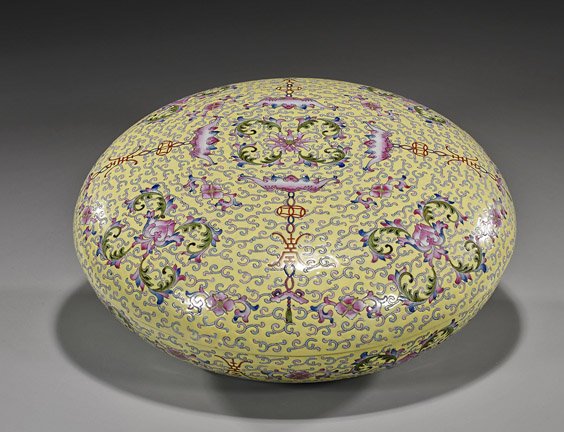 Large Yellow Ground Famille Rose Porcelain Box: Large Yellow Ground Famille Rose Porcelain Box Large and extremely heavy, Chinese Qianlong-style yellow ground Famille Rose porcelain box and cover; of circular form with designs of bats, Shou charact