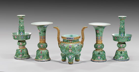 QIANLONG-STYLE FIVE-PIECE ALTAR GARNITURE SET: 綠地粉彩蓮紋五供 QIANLONG-STYLE FIVE-PIECE ALTAR GARNITURE SETChinese Qianlong-style, Famille Rose-enameled, five-piece altar garniture set, each decora