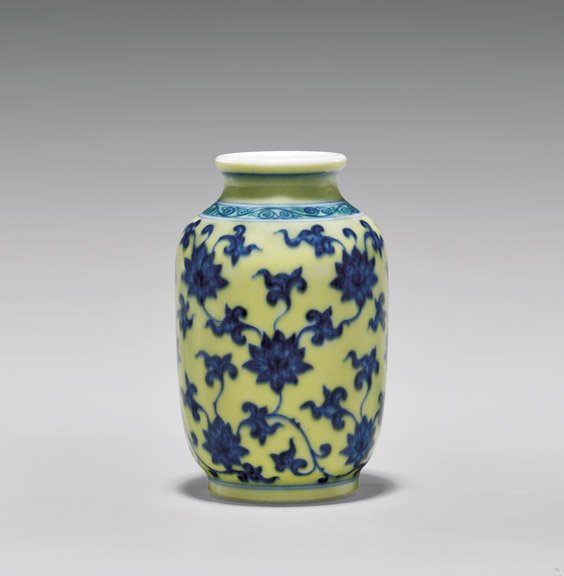 MINIATURE PORCELAIN VASE (1 of 3)