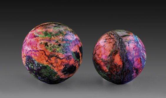 FLUORESCENT PURPLE PASSION SPHERES (1 of 1)