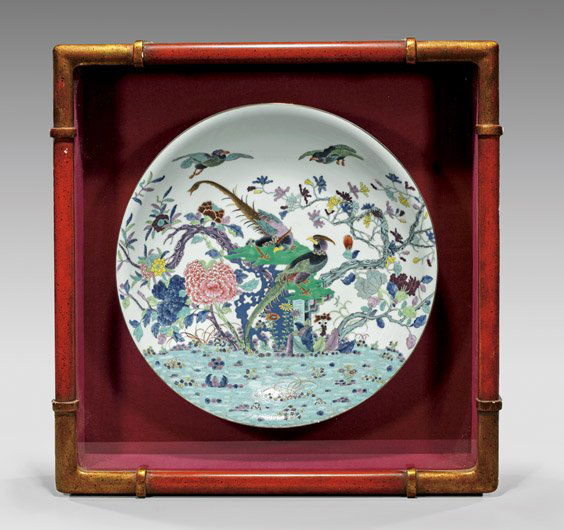 PAIR LARGE CHINESE PORCELAIN PLATES (1 of 4)