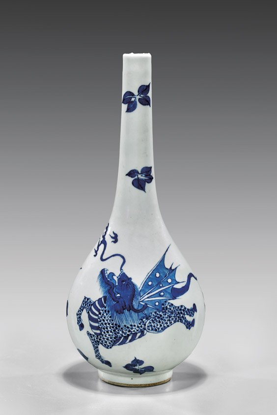 ANTIQUE BLUE & WHITE PORCELAIN BOTTLE VASE (1 of 3)