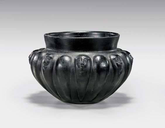 ETRUSCAN BUCCHERO-WARE VESSEL (1 of 2)
