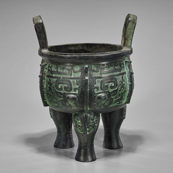 Archaistic Chinese Bronze Ding (1 of 1)