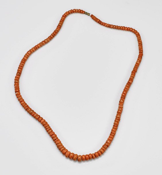 Antique Coral Bead Necklace (1 of 1)