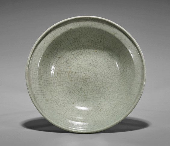 Ming Dynasty Celadon Crackle Glaze Bowl (1 of 2)