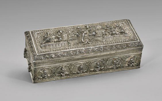 ANTIQUE BURMESE OR THAI SILVER BOX (1 of 1)