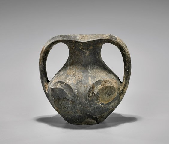 HAN DYNASTY BLACKWARE POTTERY VASE (1 of 3)