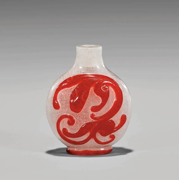 RED OVERLAY GLASS SNUFF BOTTLE (1 of 3)
