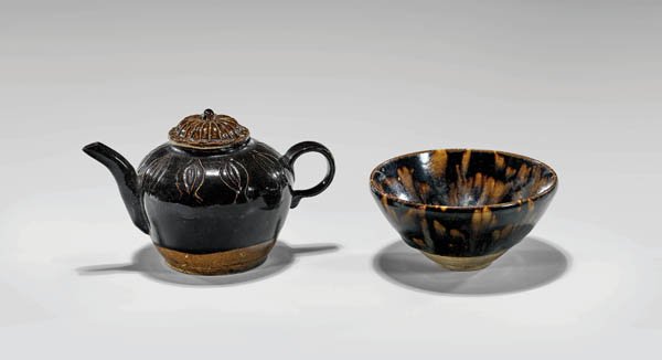 JIN DYNASTY GLAZED TEAPOT & BOWL (1 of 2)