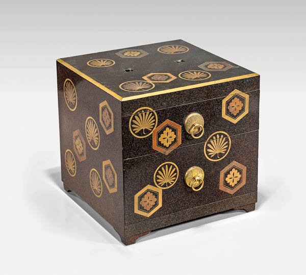 ANTIQUE JAPANESE LACQUER VANITY (1 of 3)