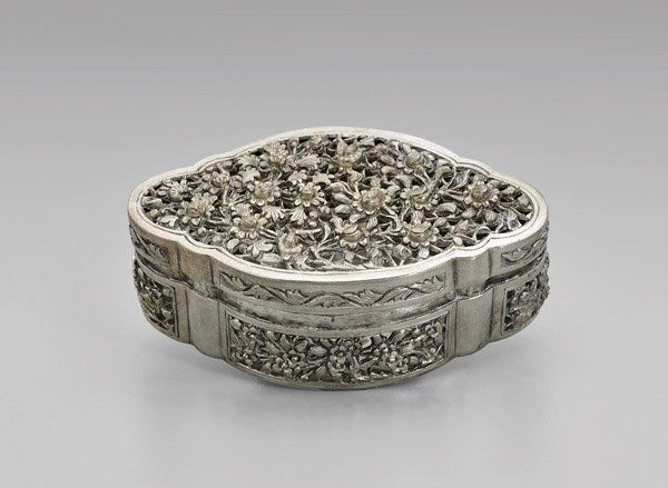 ANTIQUE CHINESE EXPORT SILVER BOX (1 of 3)