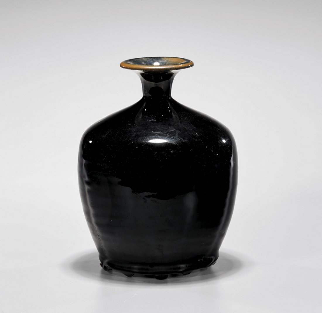 JIN DYNASTY HENAN BLACK GLAZED BOTTLE VESSEL (1 of 2)