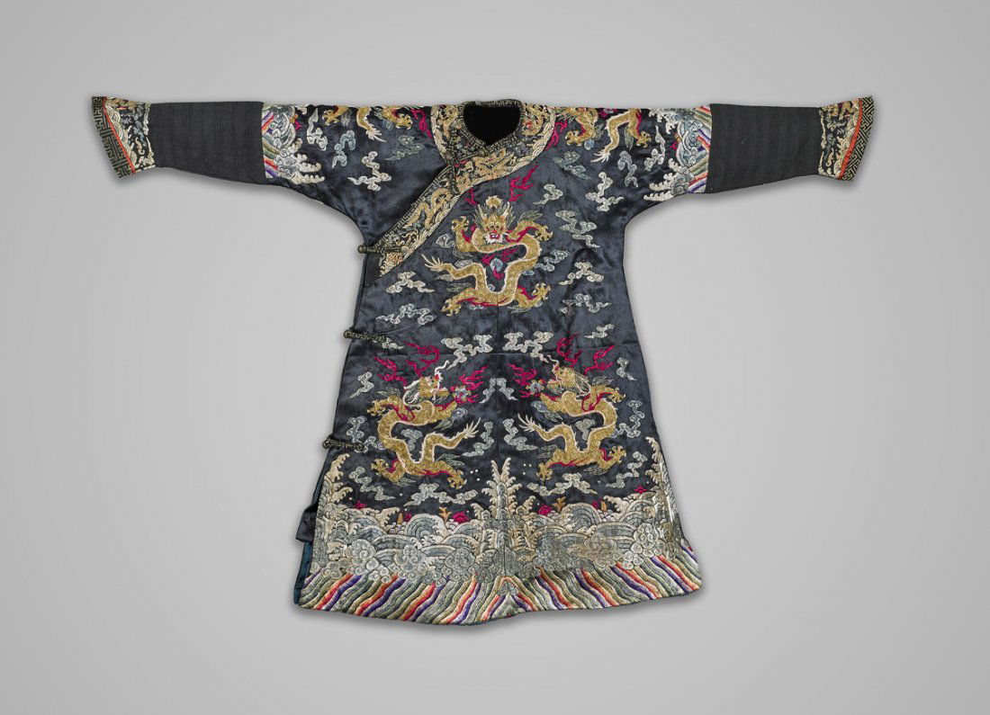 CHINESE CHILD'S EMBROIDERED SILK ROBE (1 of 1)