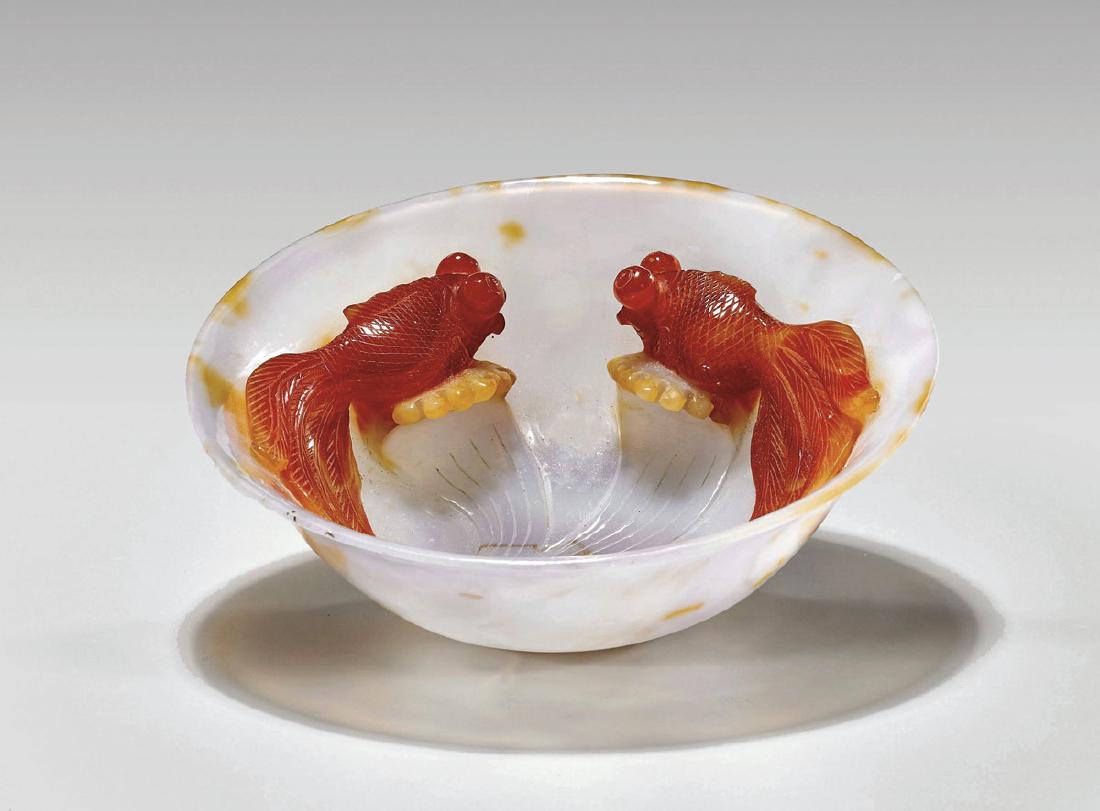 CARVED CARNELIAN AGATE BOWL: Goldfish (1 of 2)