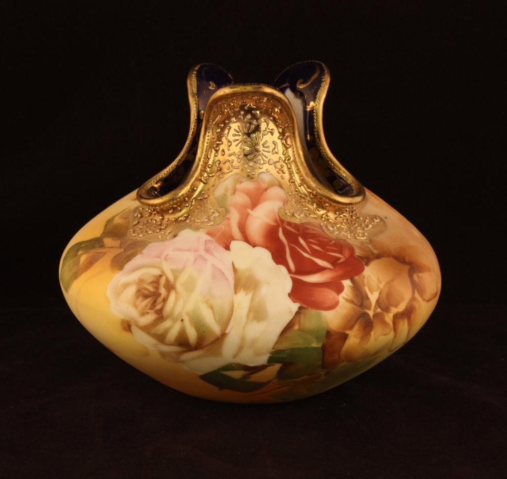 NIPPON Split Tri-Fold "Texas Rose" Vase: 5 3/4" tall. Beautiful cobalt edged tri-fold top. Mark #52. Excellent condition with gold loss on cobalt and beading.