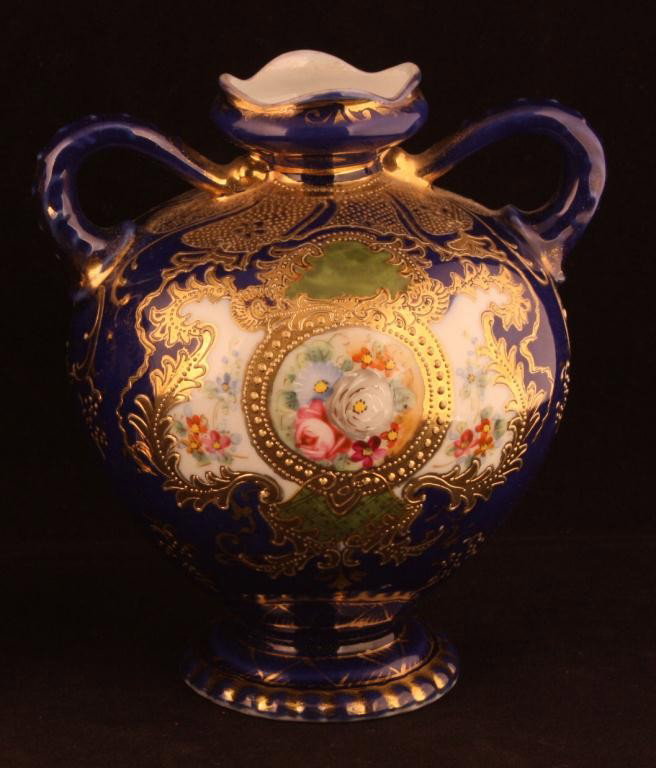 NIPPON Cobalt Floral & Gold Vase: 5.5" tall. Mark 52. Excellent condition with gold loss.