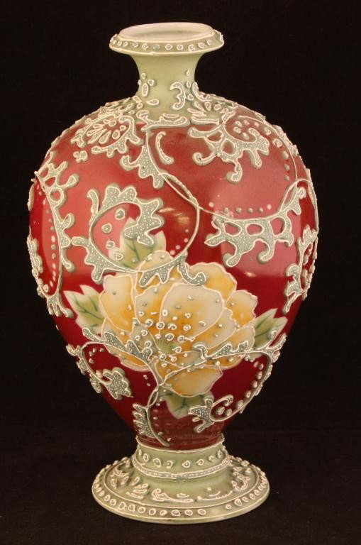 NIPPON Moriage Rooster Vase: 8.5" tall with burgundy background. Unmarked, excellent condition with a few missing beads on base & body.