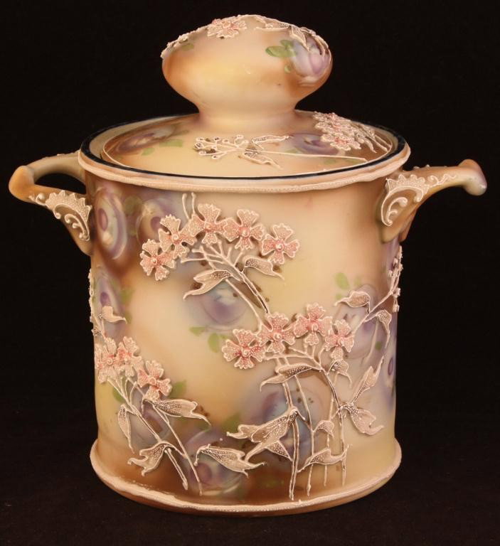 NIPPON Moriage Humidor: 6.5" tall. Mark 90. Excellent condition.