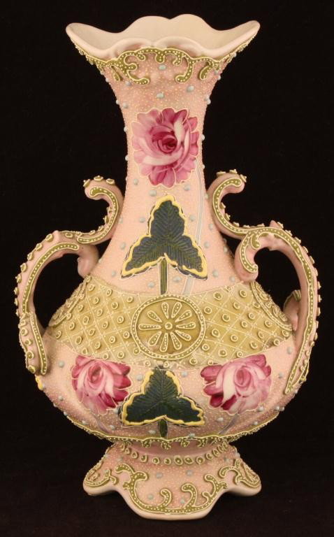 NIPPON Moriage Twisted Handle Vase: 8.25". Unmarked. Excellent condition.