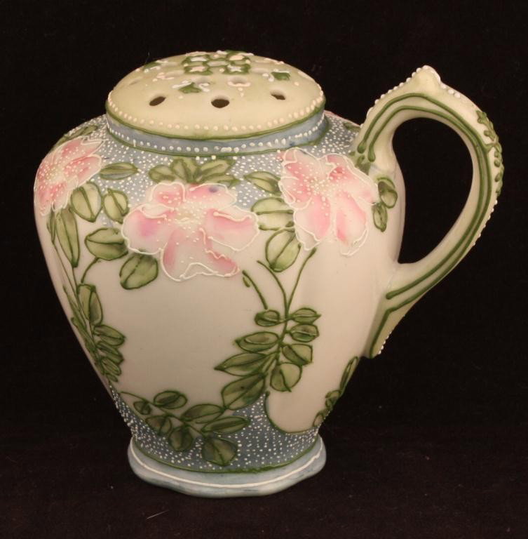 NIPPON Moriage Shaker with Clock: 4.25". Mark 52. Excellent condition.