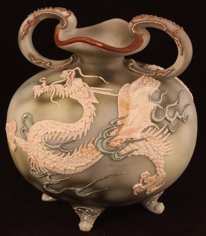 NIPPON Moriage Four Footed Dragon Vase: 5.5" tall with pale blue eyes & light pink tongue. Unmarked. Good condition with small chip on one foot.