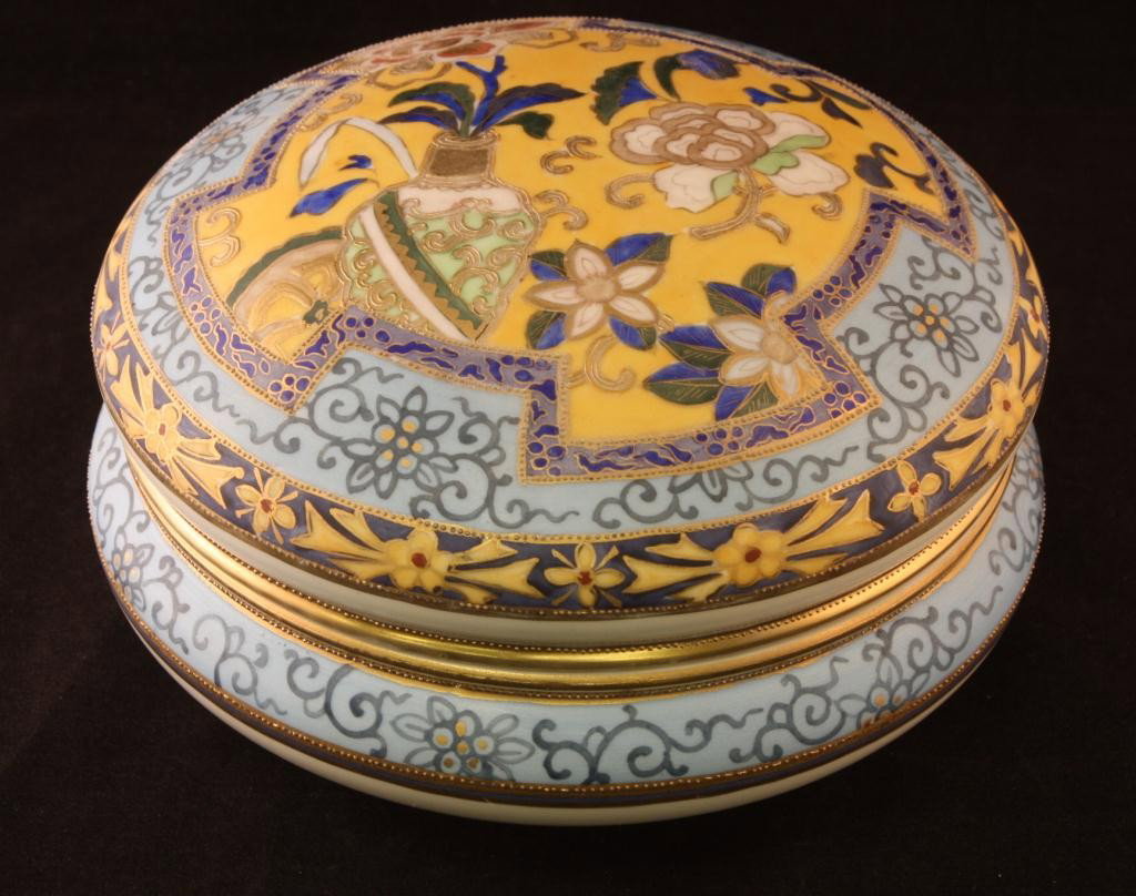 NIPPON Large Dresser Jar: 7 3/4" Across. Floral Pattern and gold banding. Excellent condition with minor gold loss. Mark 47.