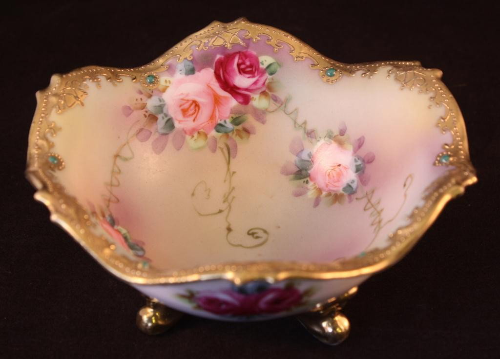 NIPPON Rose Pedestal Bowl: 5.5" in diameter, 2.5" tall, excellent condition