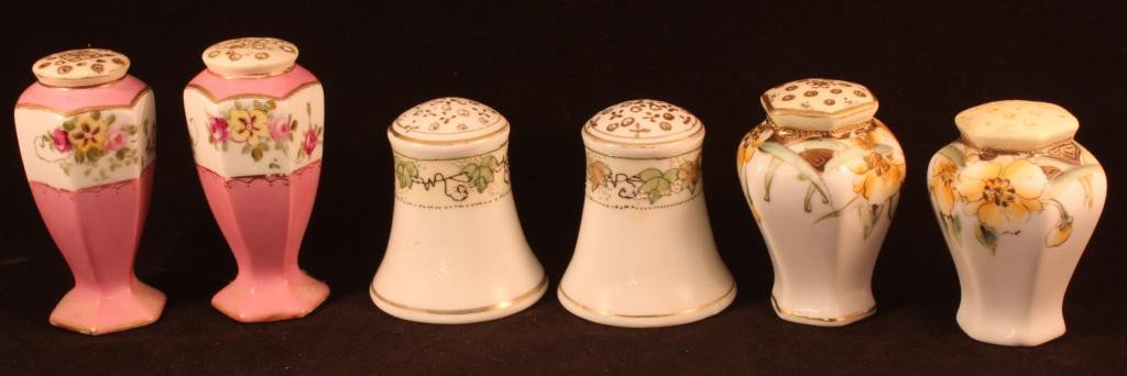NIPPON Salt and Pepper Shakers (21)
