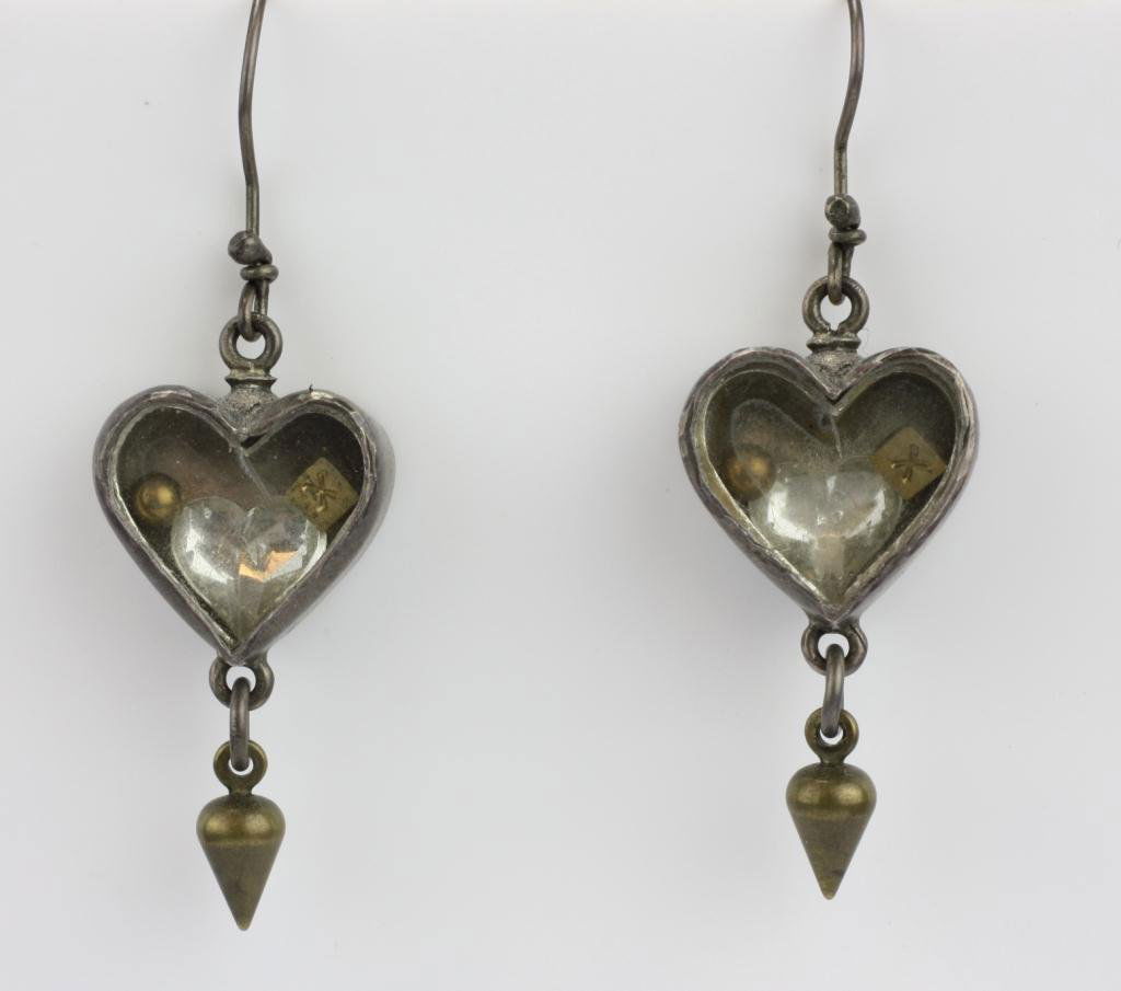 Thomas Mann Stamped Heart Earrings