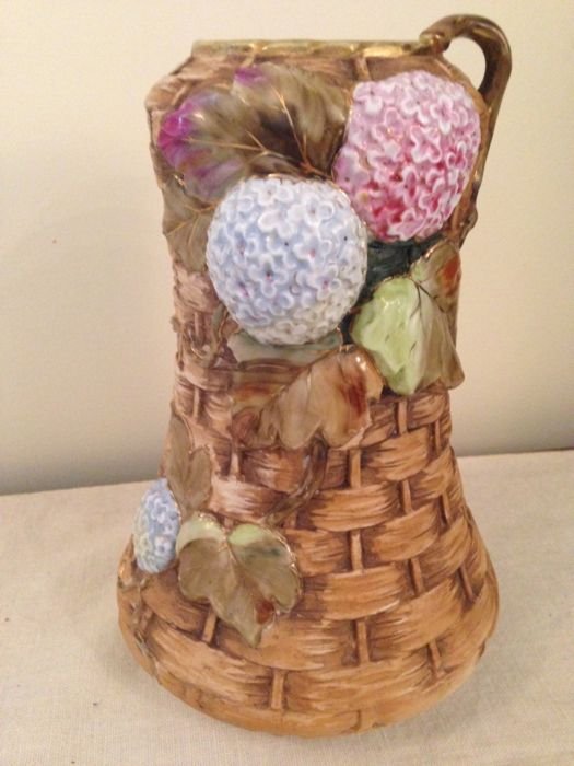 Nippon Molded in Relief vase (1 of 2)