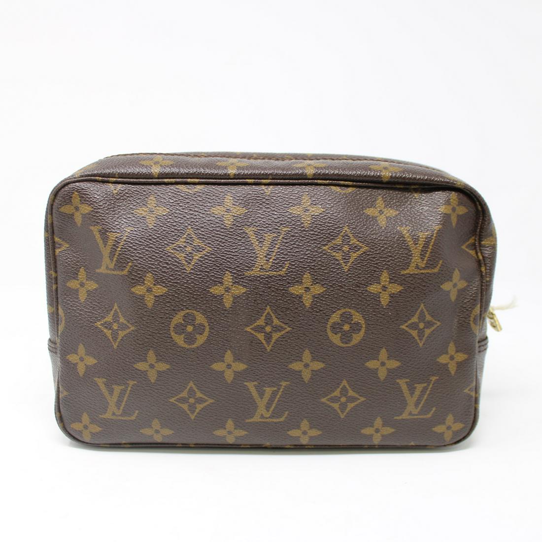 Louis Vuitton Toiletry Pouch PM (1 of 4)