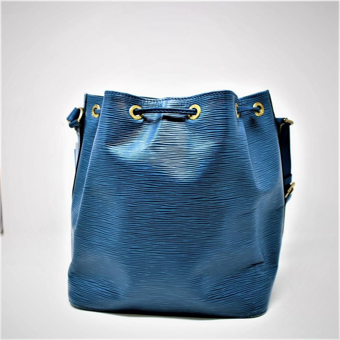 Louis Vuitton Noe PM (1 of 3)