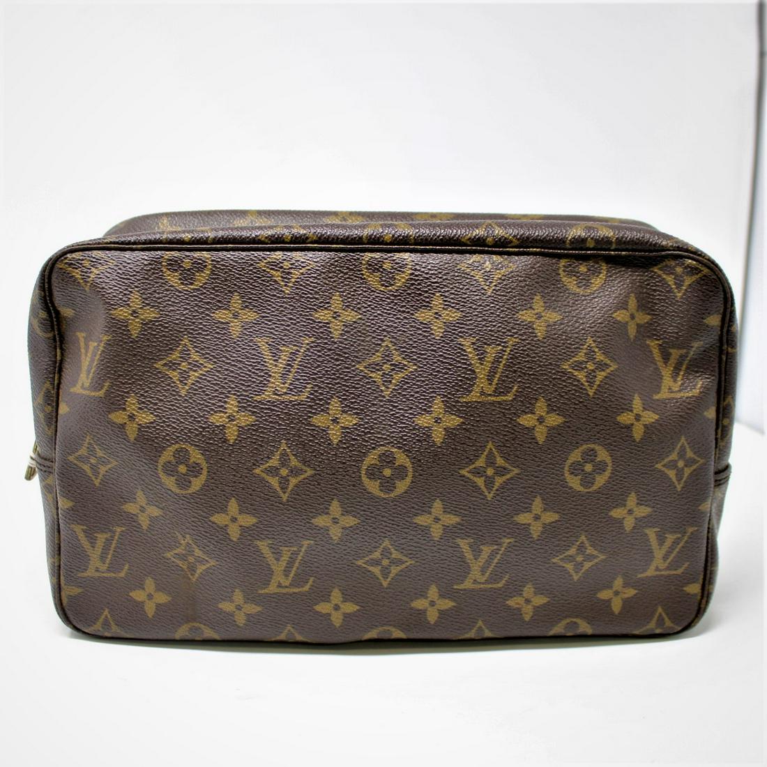 Louis Vuitton Toiletry Pouch GM (1 of 4)