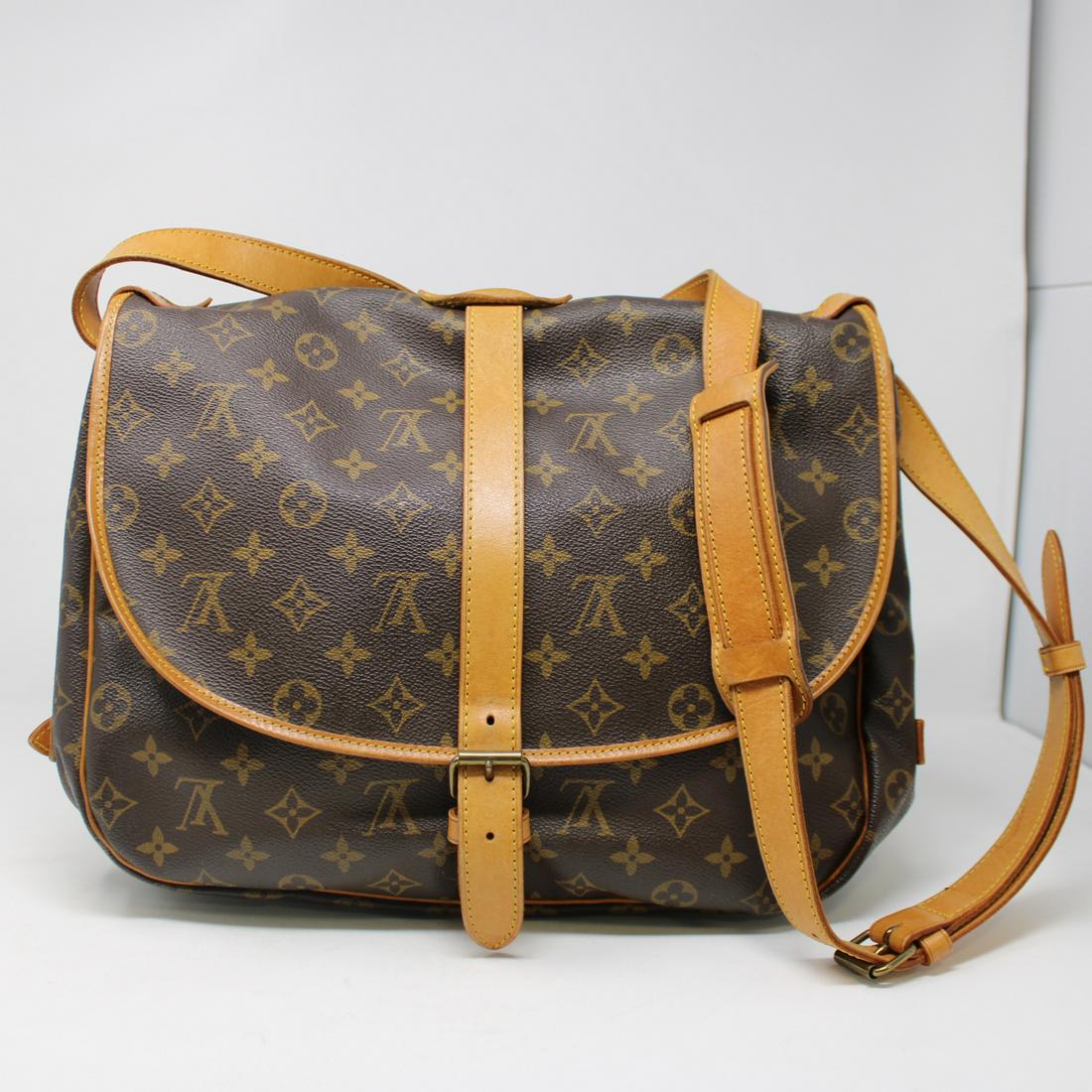 Louis Vuitton Saumur 30 (1 of 4)