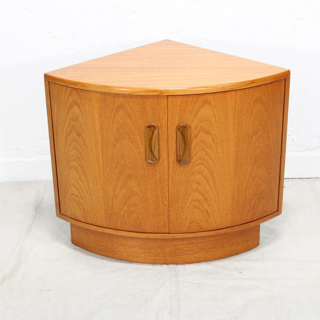 Short 2024 corner cabinet