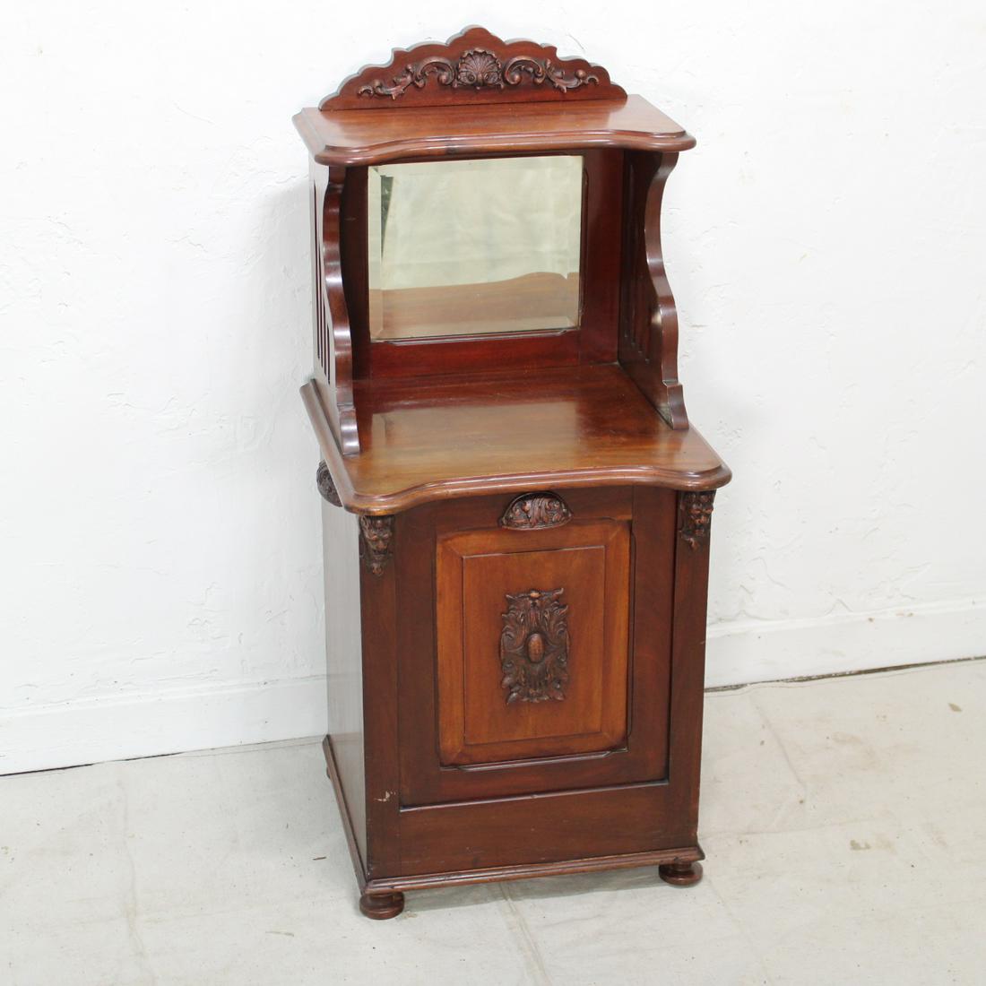 Edwardian Coal Scuttle in Mahogany (1 of 4)