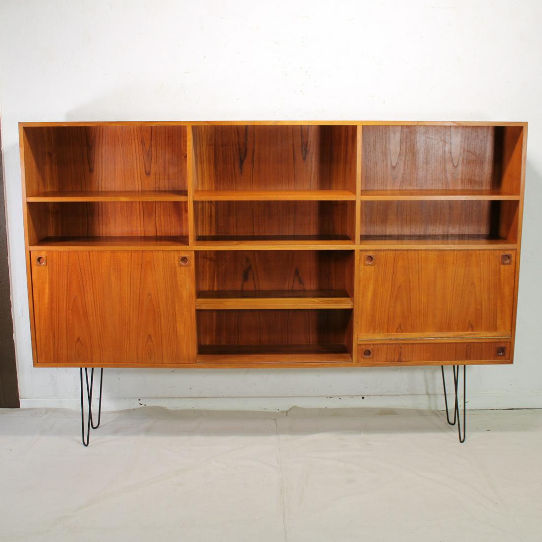 Danish Modern Bookcase / Cocktail Cabinet on Hairpin (1 of 6)