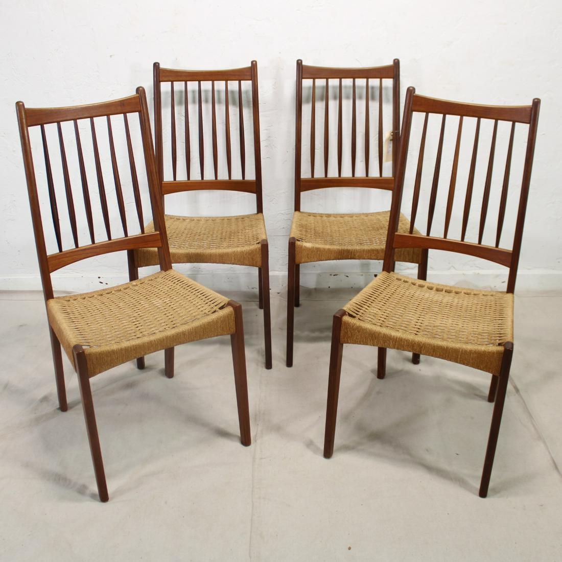 Set of 4 Danish Modern Dining Chairs with Paper Cord (1 of 5)