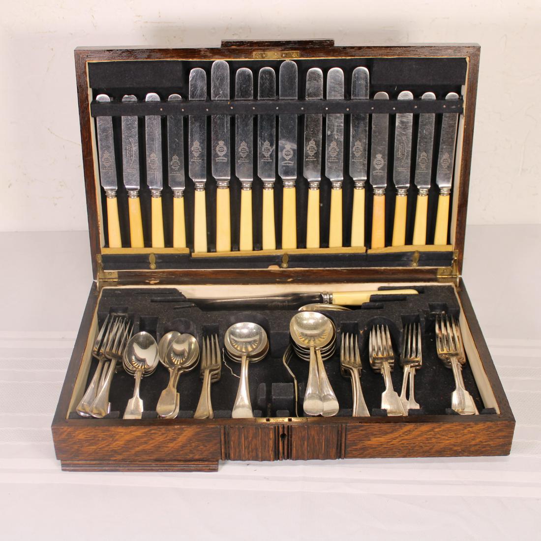 Vintage Cutlery in Wooden Box Jun 01, 2020 Gallery Auctions in TX
