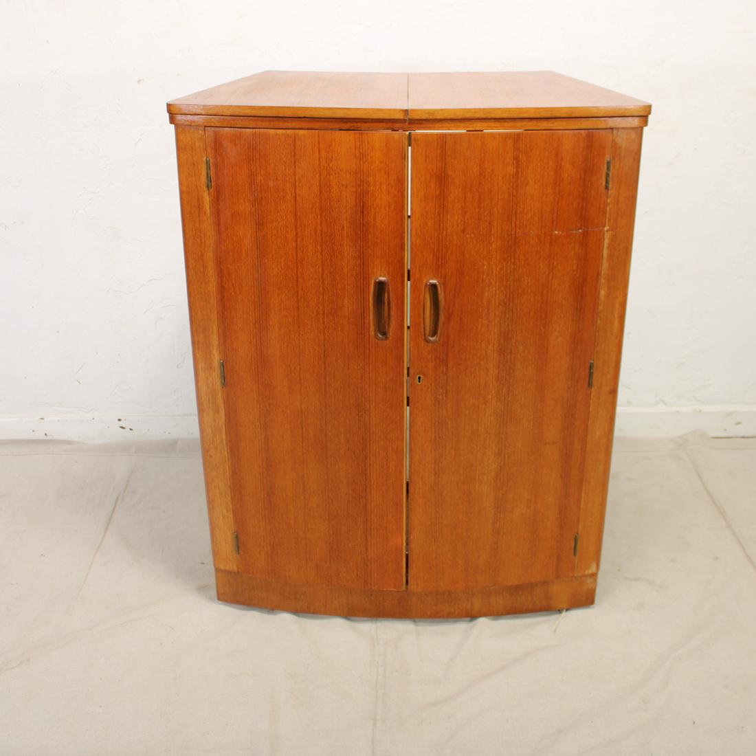 Teak Mid Century  Cocktail Bar by Turnidge, Fold Open (1 of 7)