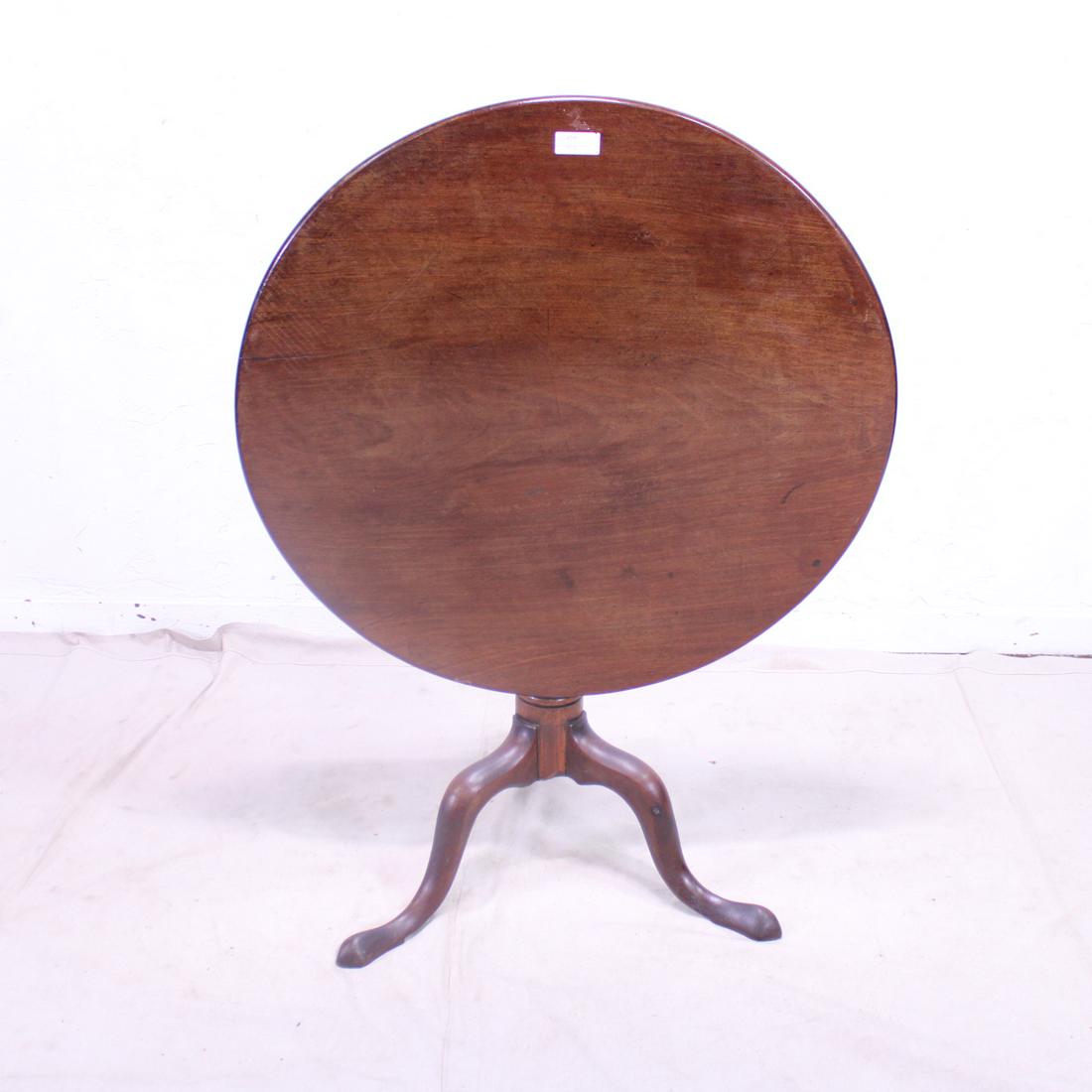 Round British Mahogany Tilt Top Table (1 of 5)