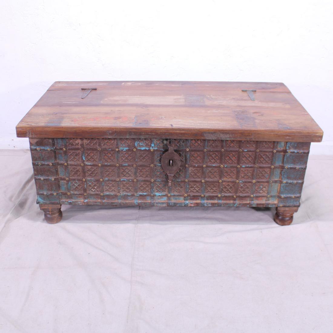 Lift Top Reclaimed Wood Trunk / Coffee Table (1 of 7)