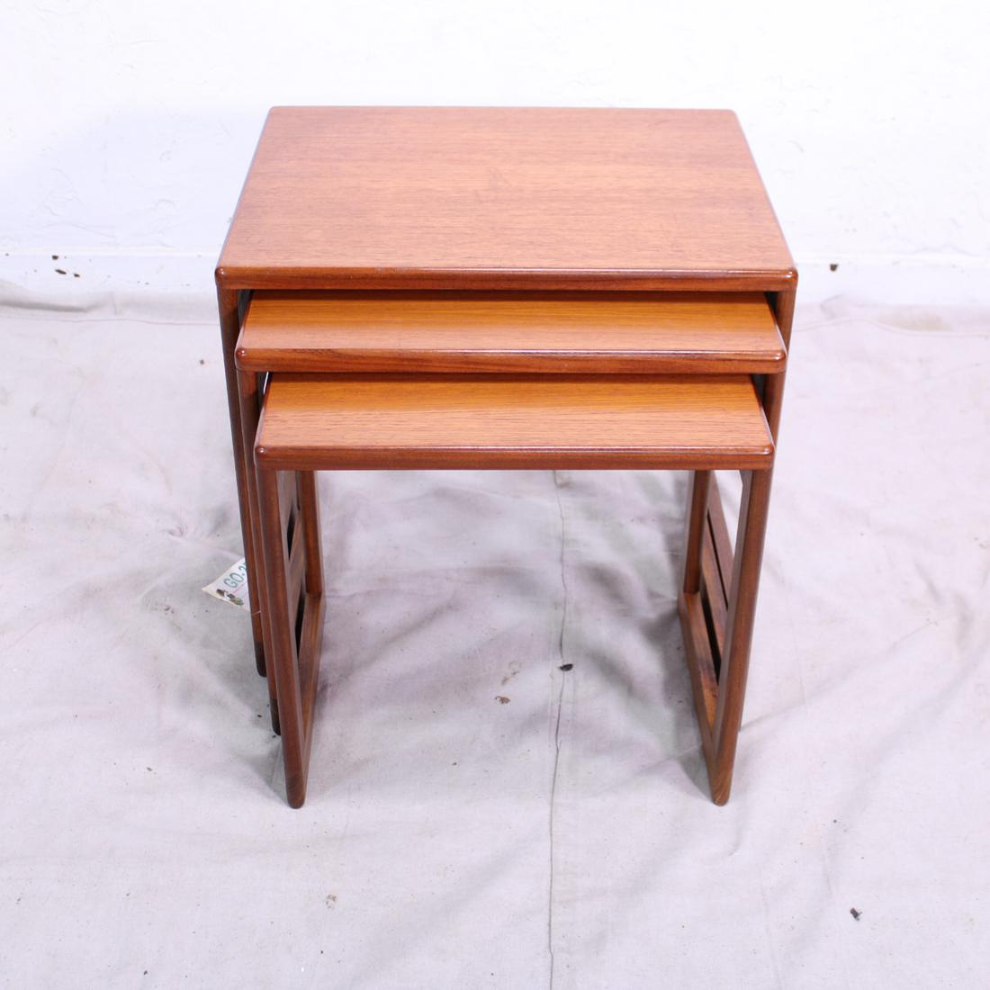 Mid Century Modern Teak Nest of Tables by G-Plan: These Danish Modern Style Teak Nest of Tables are made by Mid Century Modern Furniture Maker G Plan ( Gplan ) 20 in tall x 22 x 18