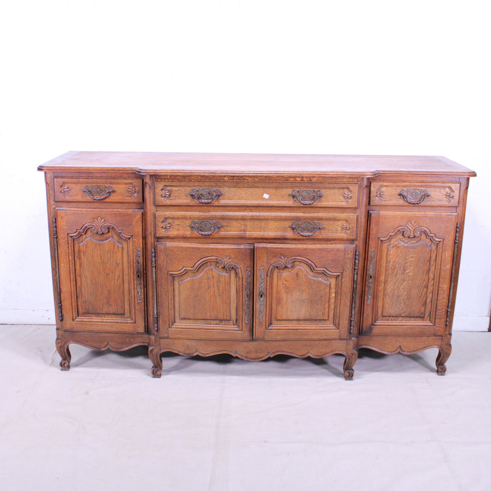Oak 4 Door Country French Sideboard (1 of 8)