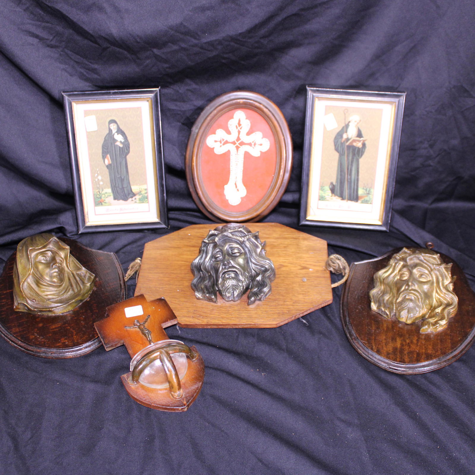 7pcs Religious - Plaques, Font, Frames (1 of 5)