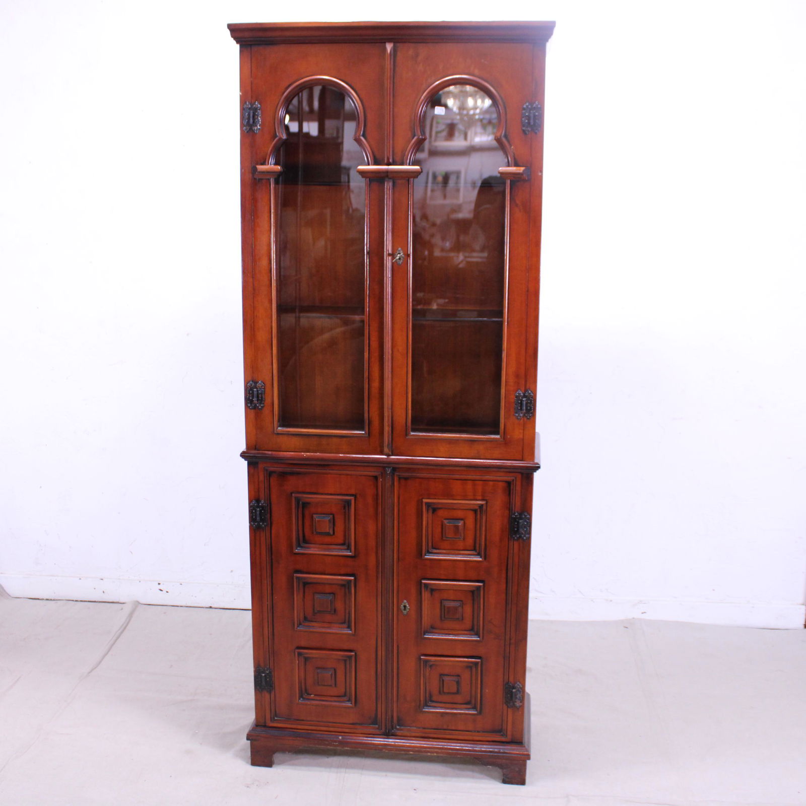 Tall Display Cabinet c.1970 (1 of 6)