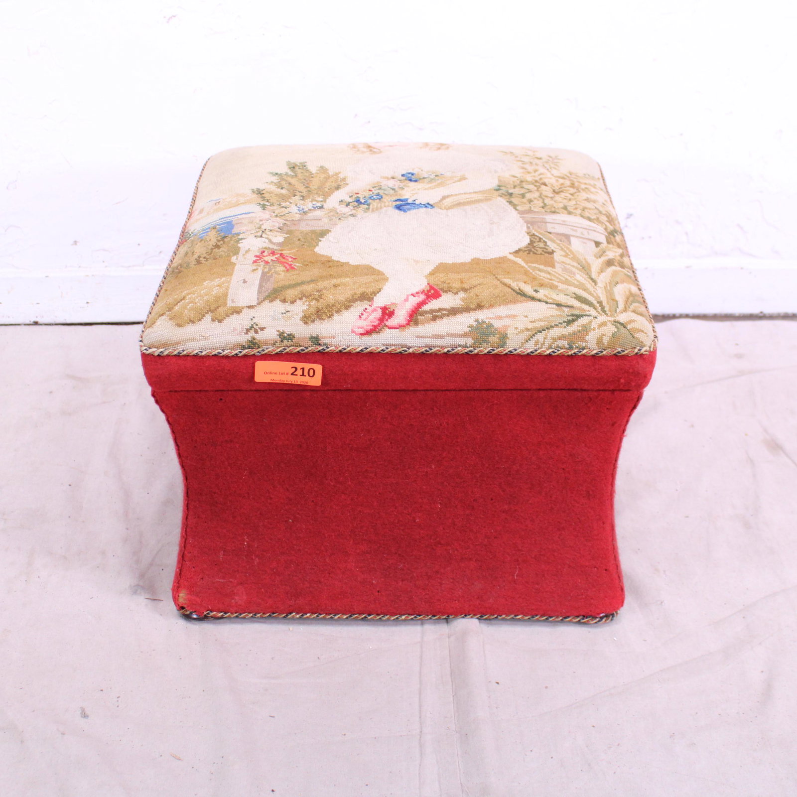 Needlepoint Top Stool (1 of 3)