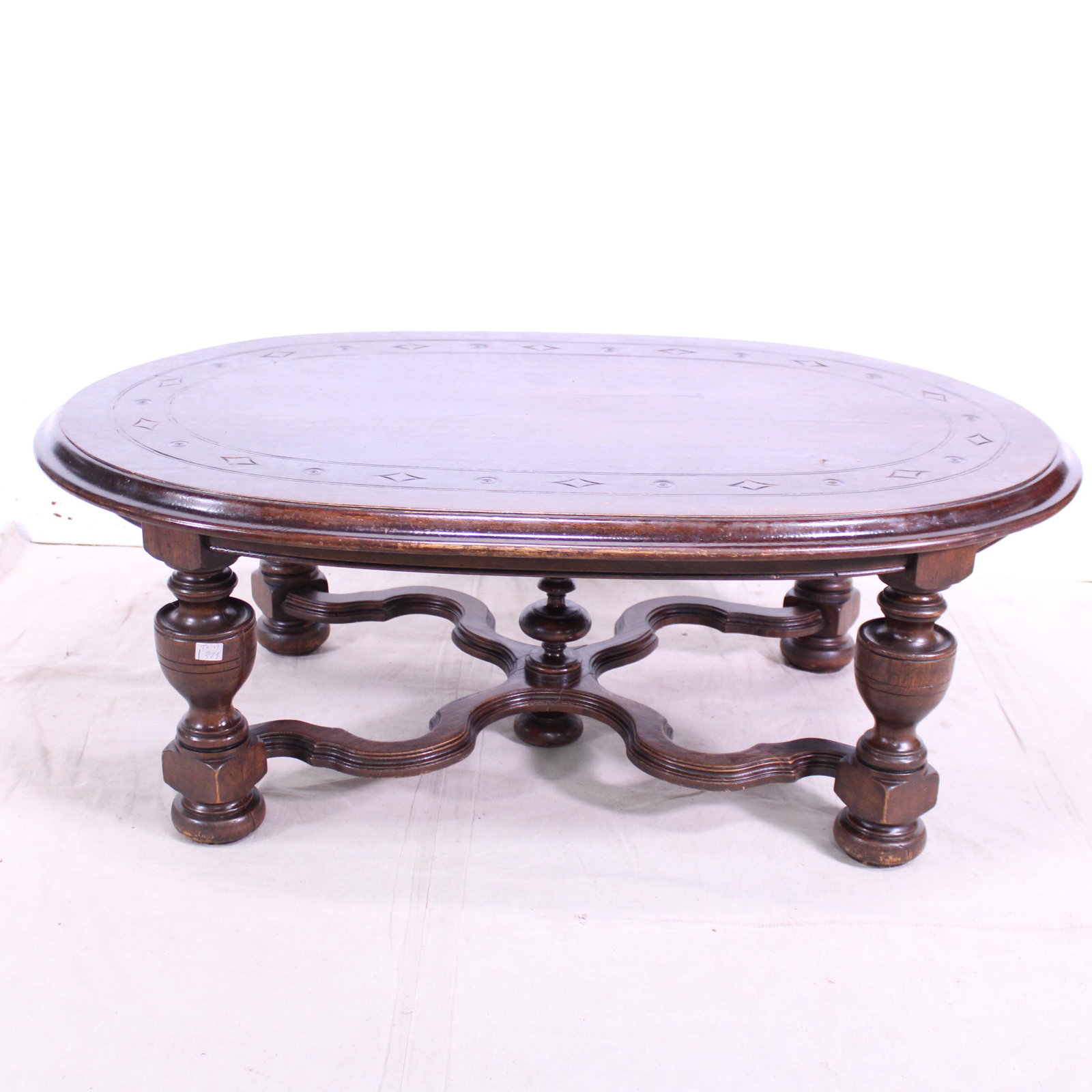 Large Oval Coffee Table: Large Oval Coffee Table - 20 in tall x 55 x 35
